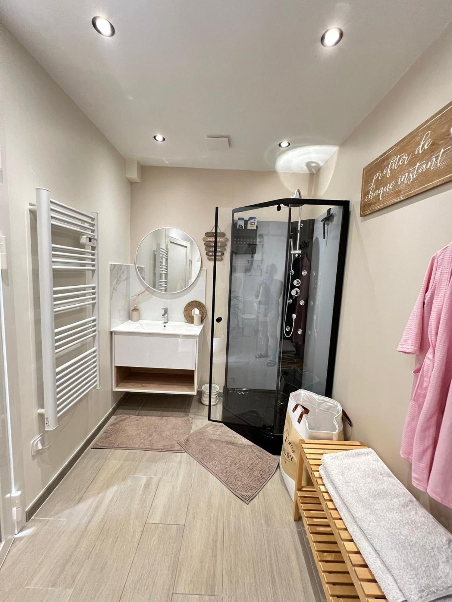 Love Room Tente Lodge Spa Mfg Chez C&C, Exclusivement Reservee Aux Adultes Cantaron Luaran gambar